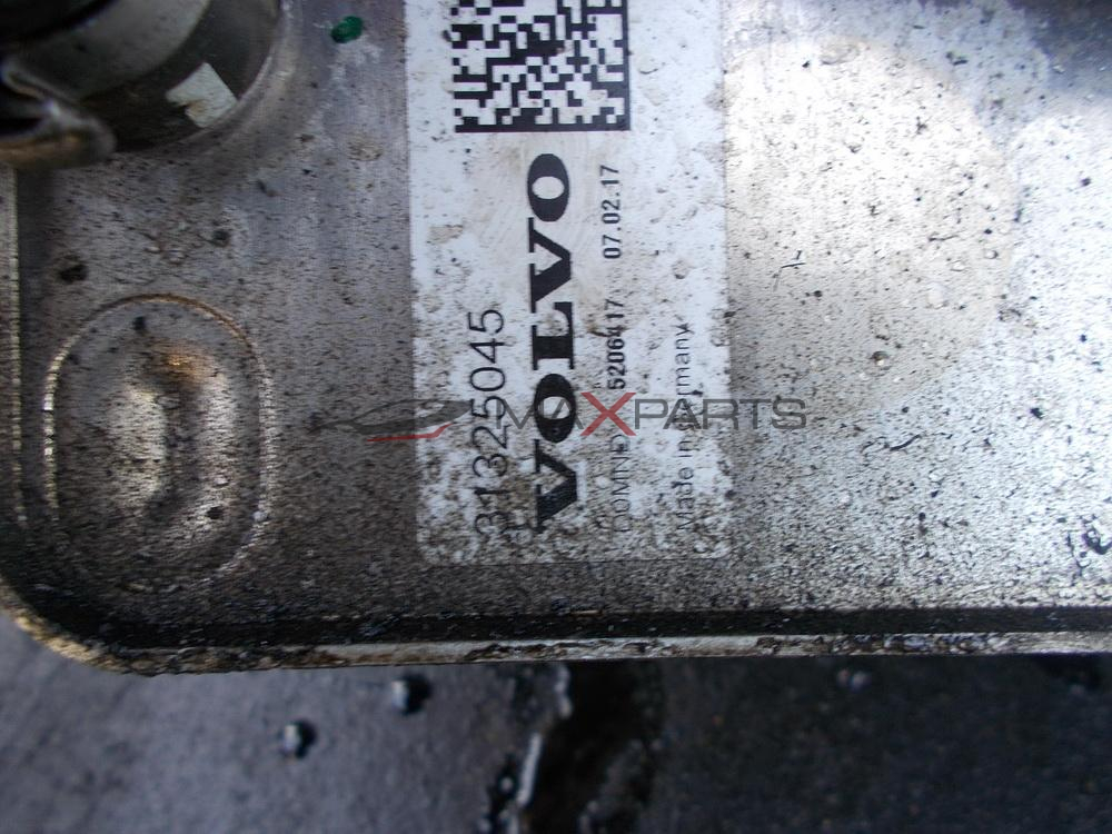 Топлообменник за Volvo XC60 2.5 D5 OIL COOLER 31325045
