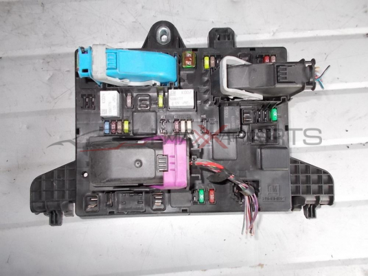 Бушонно табло за OPEL ASTRA J 2.0 CDTI  Fuse box 13302301