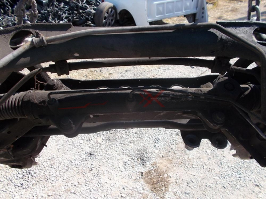 CRAFTER 2008 2.5 D Цената е само за предния  мост необорудван