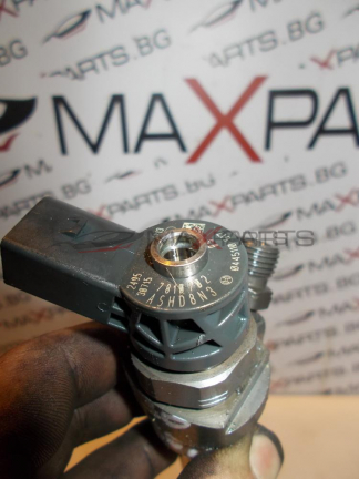 Дюза за BMW F30 330D FUEL INJECTOR 7810702 0445110617