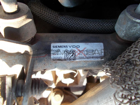 Горивна рейка за Land Rover Discovery 3 TDV6 A2C27000085 5WS40271 7H2Q-9D280-D0