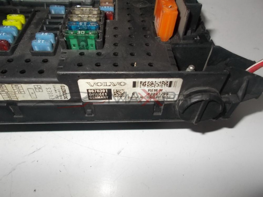 Бушонно табло за VOLVO S60 FUSE BOX  30728273   8676391  12217799
