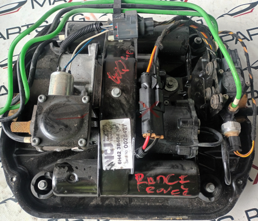 КОМПРЕСОР ВЪЗДУШНО ОКАЧВАНЕ RANGE ROVER VOQUE 4.4 V8   ЦЕНАТА Е САМО ЗА КОМПРЕСОРА НА СНИМКИТЕ  РАЗПРЕДЕЛИТЕЛЯ СЕ ПРОДАВА ОТДЕЛНО   Pressings Ltd. Coventry England  6H42 3B484 HF Serial No : 0026427  ROVER RANCE  ART  Cag  Pressings Ltd Coventry England  