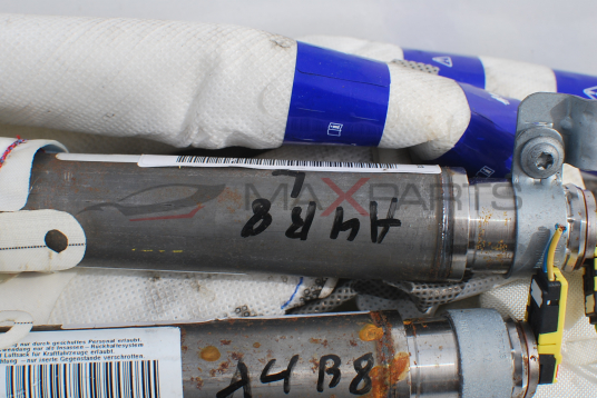 Лява и дясна завеса за Audi A4 B8  8K0 880 742 F/8K0 880 741 F