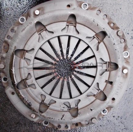 Феродов и притисквактелен диск за PEUGEOT 308 1.6HDI