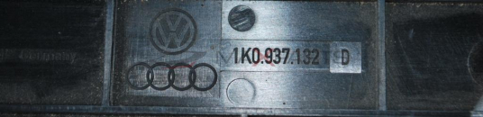 Бушонно табло за VW TOUARAN      1K0 937 132 D