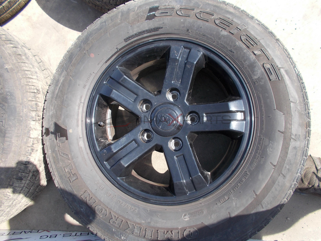 Комплект джанти с гуми за Kia Sorento 16