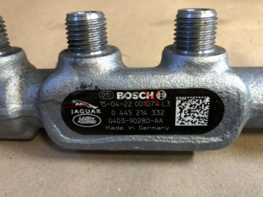 Горивна рейка за JAGUAR XE 2.0D      0 445 214 332           G4D3-9D280-AA