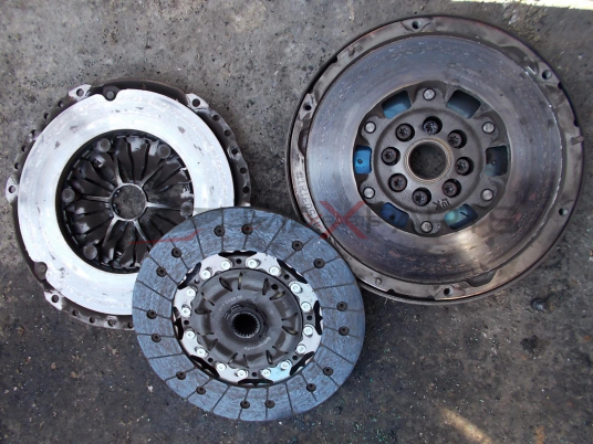 Съединител комплект за FORD C-MAX 2.0 TDCI 136HP Clutch kit  415031810  324043010