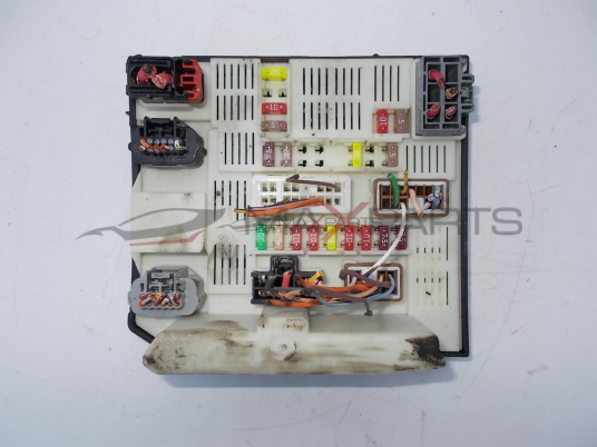 Бушонно табло за RENAULT MASTER 2.3DCI FUSE BOX 284B00009R