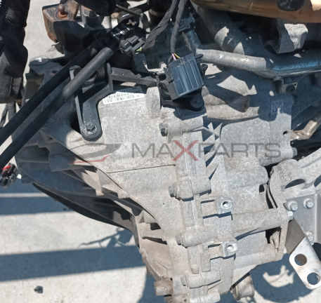 СКОРОСТНА КУТИЯ VOLVO V60 2.0 BITURBO 190