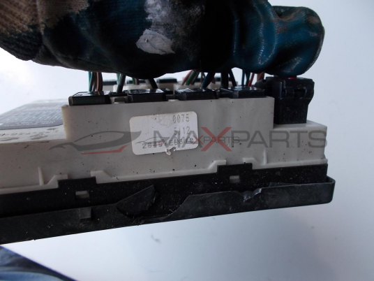 Бушонно табло за NISSAN NAVARA FUSE BOX 0075 5J12 284B7EB310