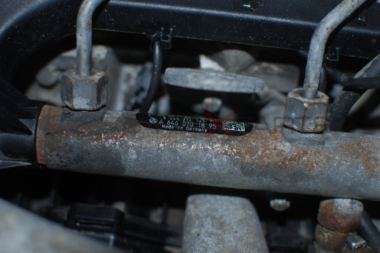 Горивна рейка за Mercedes-Benz Sprinter 2.2CDI  A 646 070 18 95