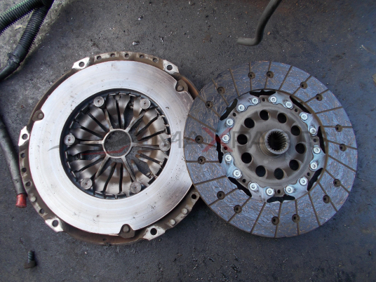 Феродов и притискателен диск за Volvo C70 2.0 D3 Friction disk & presure plate