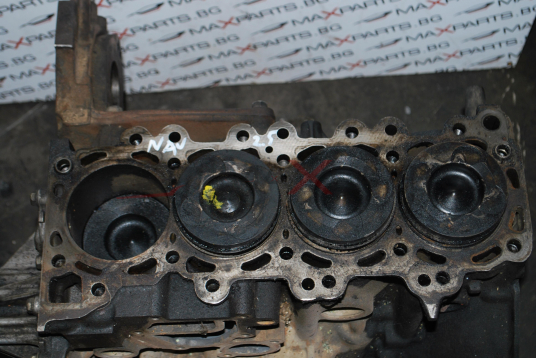 Двигателен блок за NISSAN NAVARA 2.5 DCI