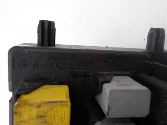 Бушонно табло за VW Crafter 2.5TDI Fuse box A9065450401