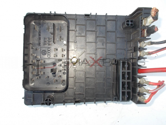 Бушонно табло за VW PASSAT 6 FUSE BOX 3C0937125