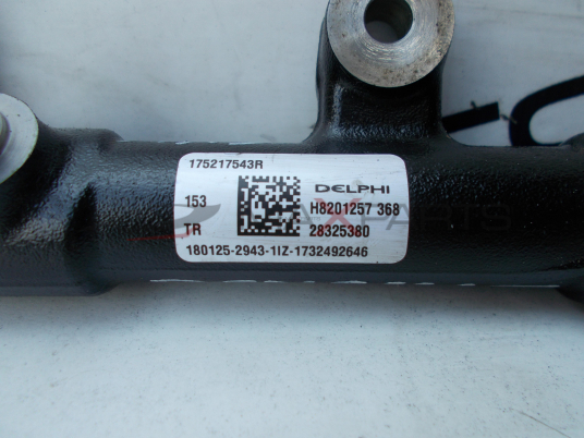 Горивен рейл за RENAULT MASTER 2.3DCI  H8201257 368  28325380