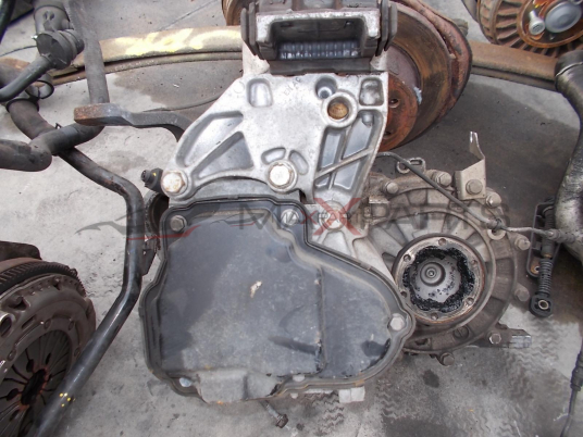 Скоростна кутия за VW PASSAT 6 2.0 TDI CR 5 SPEED MANUAL GEARBOX