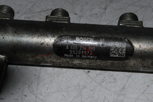 Горивна рейка за OPEL ZAFIRA B 1.9 CDTI 0445214095