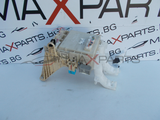 Бушонно табло за Toyota Yaris Fuse box 6B27-0206 82730-52371