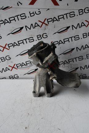 Tампон двигател за AUDI A4 3.0TDI      8K0199307BH