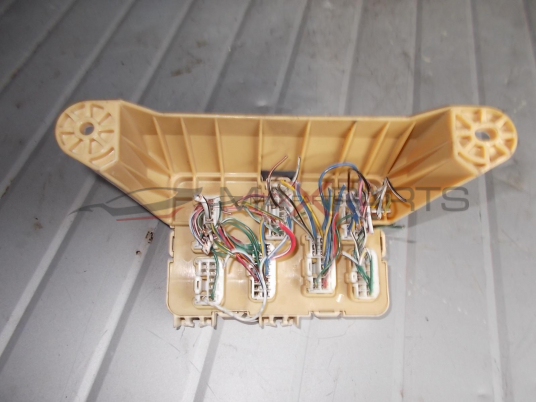 Бушонно табло за TOYOTA HILUX Fuse box