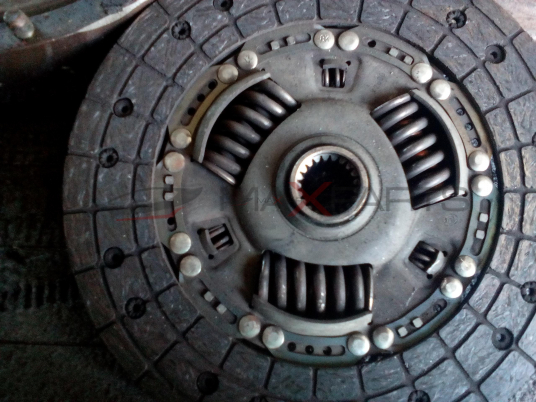 HILUX 2.5 D4D 4WD Clutch kit