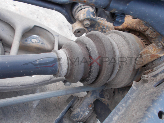 Лява полуоска за BMW E82 118D left driveshaft