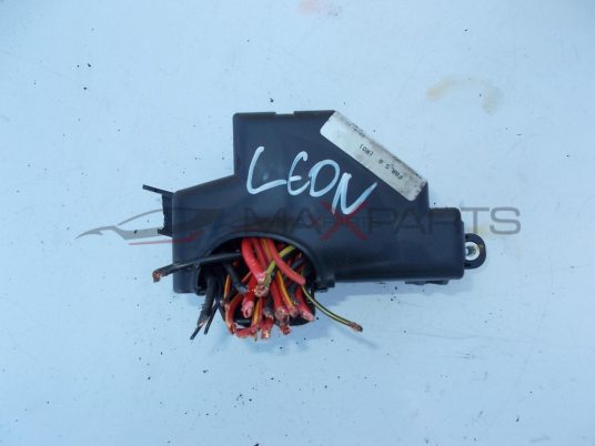 Бушонно табло за SEAT LEON FUSE BOX