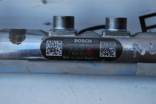 Горивен рейл за BMW F20 2.0D N47D20  0445214135  7 800 601 03