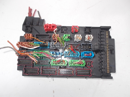 Бушонно табло за MERCEDES BENZ ML W163 FUSE BOX A1635450205