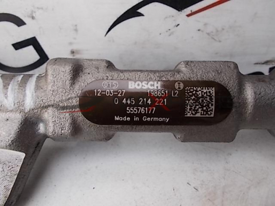 Горивен рейл за OPEL INSIGNIA 2.0CDTI  0 445 214 221