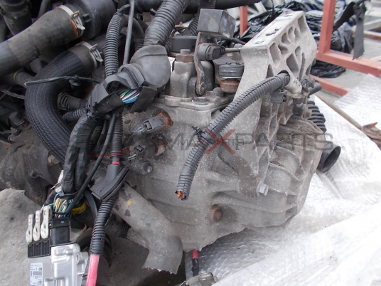 Скоростна кутия за LAND ROVER FREELANDER 2.2 TD4 MANUAL GEARBOX 7G9R7002HJ