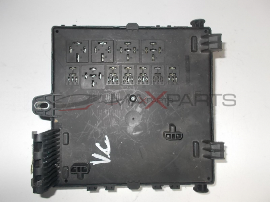 Бушонно табло за OPEL VECTRA C FUSE BOX 13189921