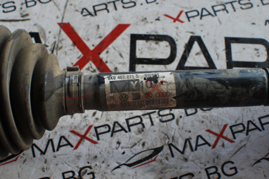 Предна лява полуоска за Audi A4 B8 2.0TDI 8K0407271Q