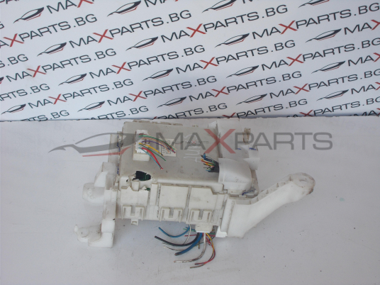 Бушонно табло за Toyota Auris FUSE BOX 82730-02120-A 0208-9H03