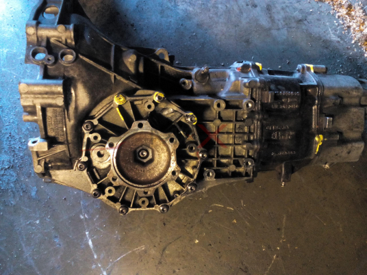 AUDI A6 2.5 TDI MANUAL GEARBOX 01E301211