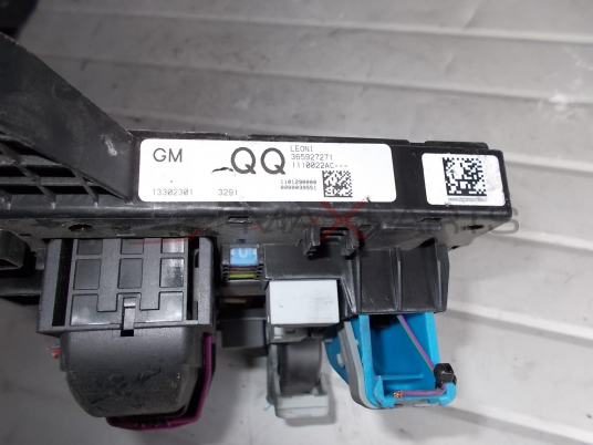 Бушонно табло за OPEL ASTRA J 2.0 CDTI  Fuse box 13302301