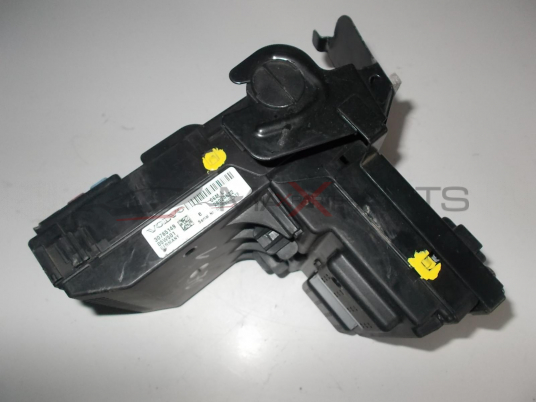 Бушонно табло за VOLVO V70 FUSE BOX 30765149