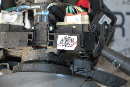 ПРЕВКЛЮЧВАТЕЛИ СВЕТЛИНИ E10745583 255671 RENAULT TRAFFIC