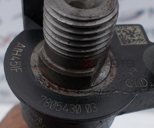 Дюза за BMW X5 E70 4.0D FUEL INJECTOR 780543003 0445117017