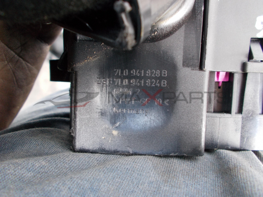 Бушонно табло за VW Touareg Fuse box 7L0941828B 7L0941824B