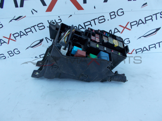 Бушонно табло за Toyota Rav4 Fuse box