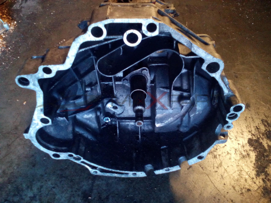 AUDI A6 2.5 TDI MANUAL GEARBOX 01E301211