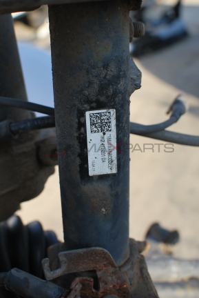 Преден десен макферснон за Audi A3