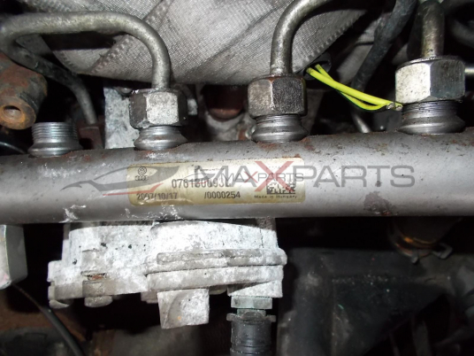 Горивна рейка за VW CRAFTER 2.5 TDI  Fuel Rail  076130093C