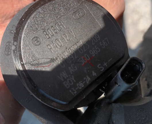 ВОДНА ПОМПА ДОПЪЛНИТЕЛНО НАЛЯГАНЕ Made in Germany  CO  0 392 023 209 V AC 500.965.567