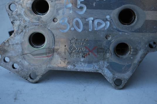 Топлообменник,маслен охладител за AUDI A5 3.0TDI  059 117 021 K  703 197 94