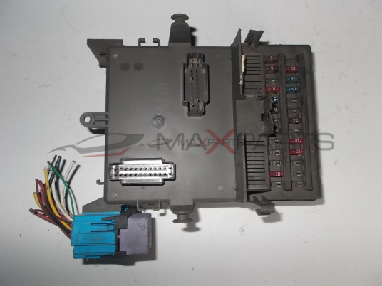 Бушонно табло за RENAULT LAGUNA 2 FUSE BOX 8200148809   8200004201-E